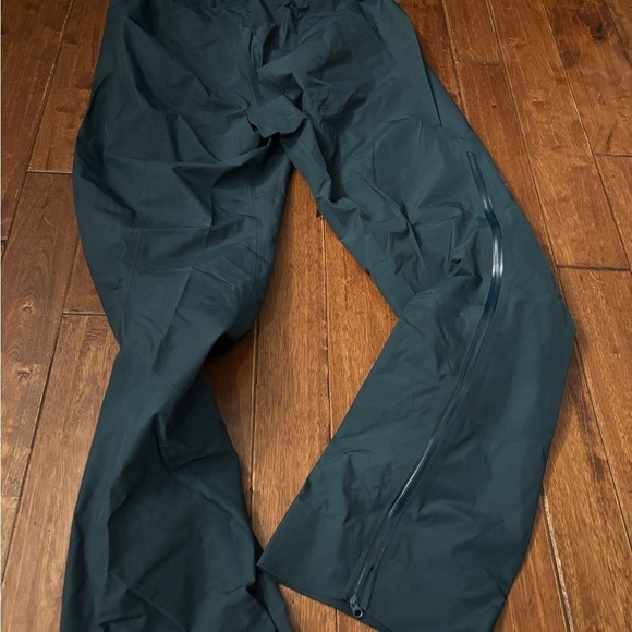 Arc'teryx Men's Teal Goretex pants size large - Picture 8 of 10